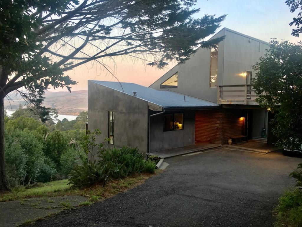 Modern Home With Panoramic Views And Centrally Located In Point Reyes National Park Inverness Exterior photo