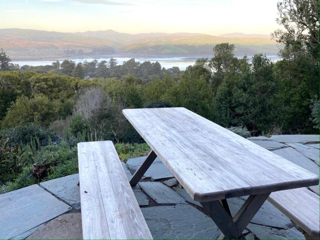 Modern Home With Panoramic Views And Centrally Located In Point Reyes National Park Inverness Exterior photo